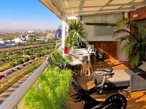 Penthouse van 180m² te koop met 55m² terras in Ciudad de las Ciencias