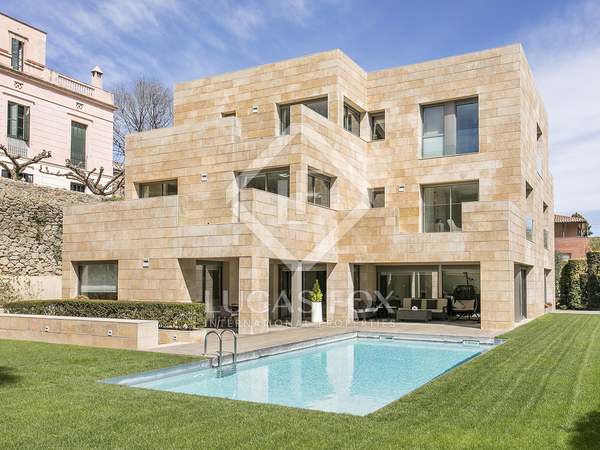 Дом / вилла 900m² на продажу в Педральбес, Барселона