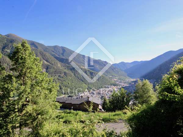 Parcela de 911 m² en venta en Escaldes, Andorra