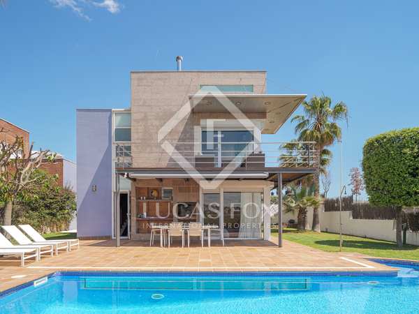 Дом / вилла 428m² на продажу в Тейя, Барселона