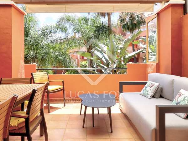 120m² apartment with 25m² terrace for sale in Estepona Puerto