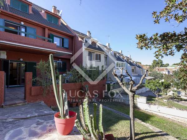 216m² house / villa for sale in La Cañada, Valencia