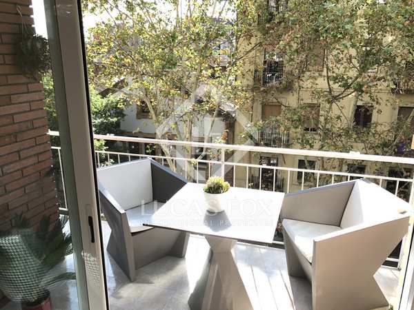 85m² apartment with 7m² terrace for sale in Eixample Right