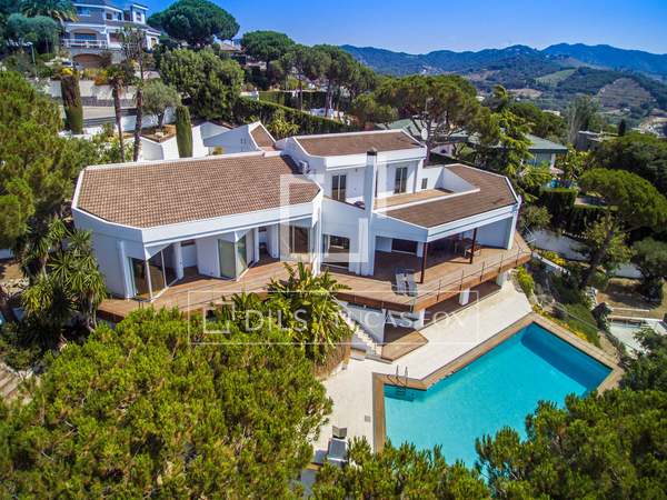 Casa / Vila de 535m² à venda em Alella, Maresme