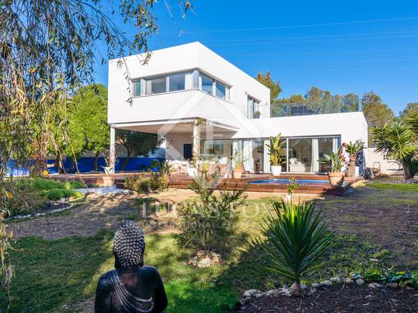 180m² house / villa for sale in Olivella, Barcelona