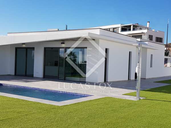 126m² house / villa for sale in Finestrat, Alicante