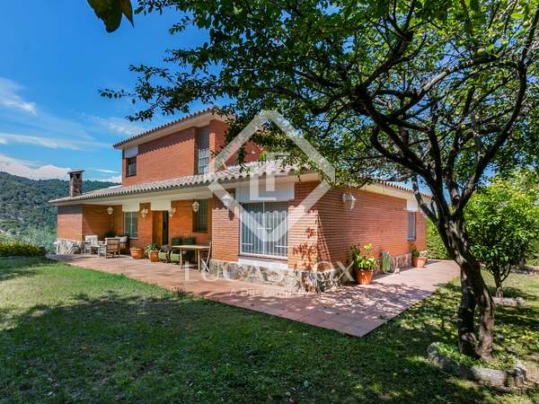 Casa / villa de 327m² en venta en Cabrils, Barcelona