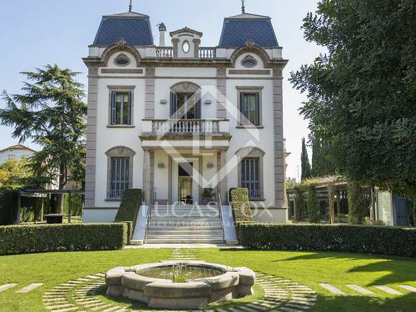 1,261m² house / villa for sale in Sant Just, Barcelona