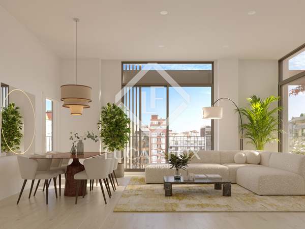 Ático de 141m² con 120m² terraza en venta en Eixample Derecho