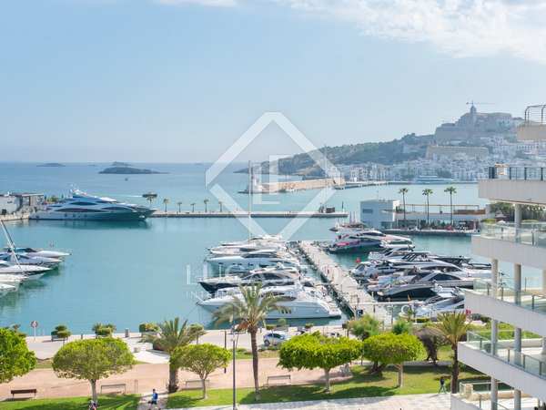 Appartamento di 195m² con 31m² terrazza in vendita a Città di Ibiza