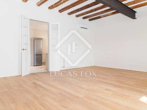 118m² apartment for rent in Sant Antoni, Barcelona