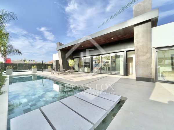 265m² house / villa for sale in Gran Alacant, Alicante