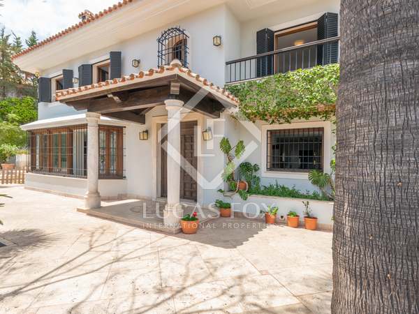 364m² house / villa for sale in Malagueta, Málaga