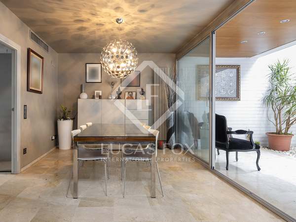 215m² hus/villa med 74m² terrass till salu i Poblenou