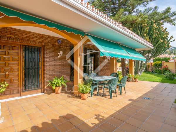 Huis / villa van 336m² te koop met 670m² Tuin in East Málaga
