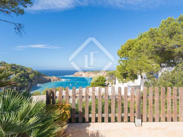 190m² house / villa for sale in San José, Ibiza