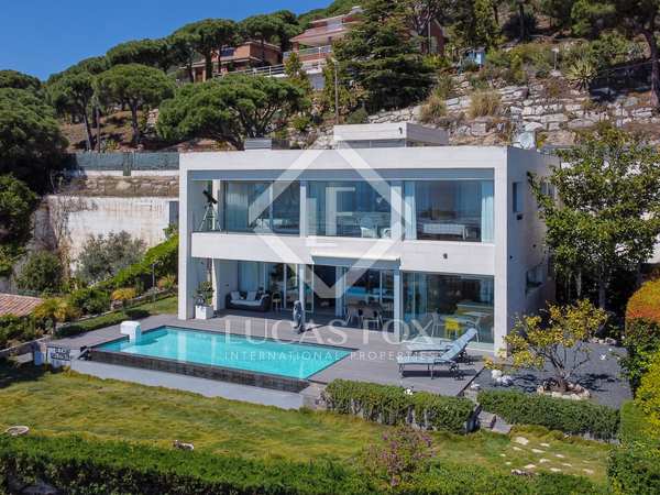 358m² house / villa for sale in Cabrils, Barcelona