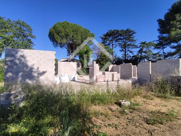 326m² house / villa with 50m² terrace for sale in Montpellier Region