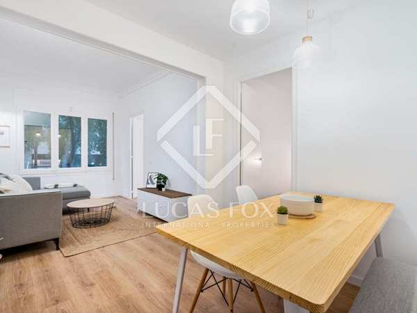 68m² apartment with 9m² terrace for sale in Eixample Right