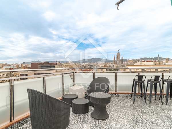 157m² penthouse with 55m² terrace for sale in Eixample Right