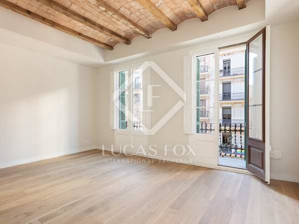 101m² apartment with 8m² terrace for sale in Eixample Left