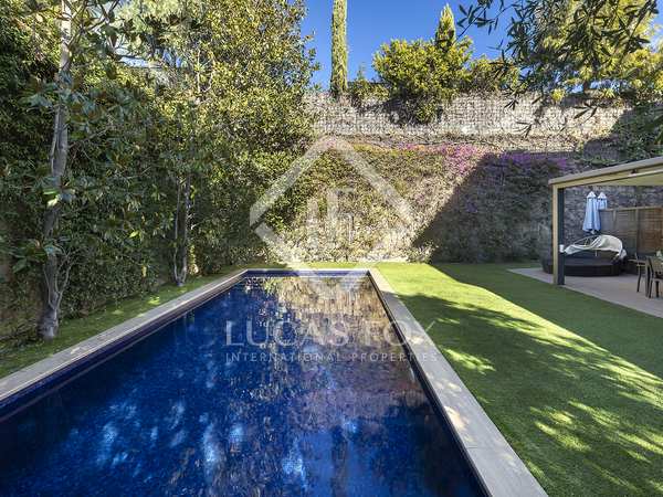 589m² house / villa with 572m² garden for sale in Sarrià