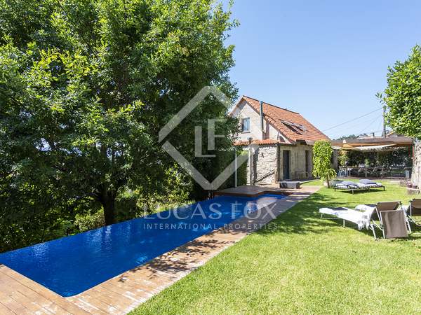 Huis / villa van 304m² te koop in Pontevedra, Galicia