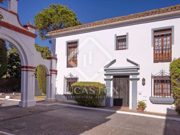 119m² house / villa with 28m² terrace for sale in Guadalmina