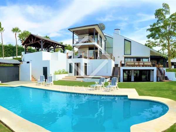 Casa / villa de 502m² con 1,400m² de jardín en venta en Nueva Andalucía