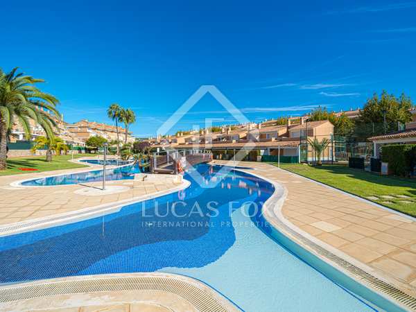 114m² house / villa with 40m² garden for sale in Jávea
