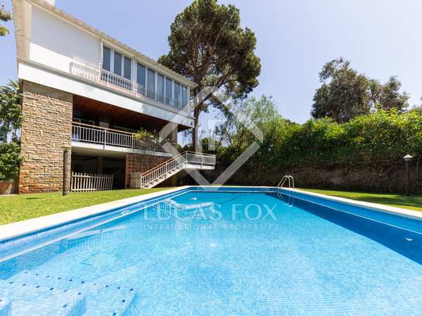 Casa / villa de 536m² en venta en La Pineda, Barcelona