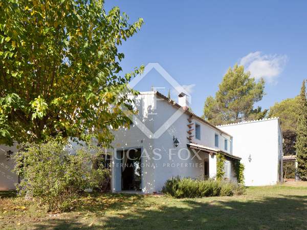 Renovated country house for sale close to Sitges, Barcelona
