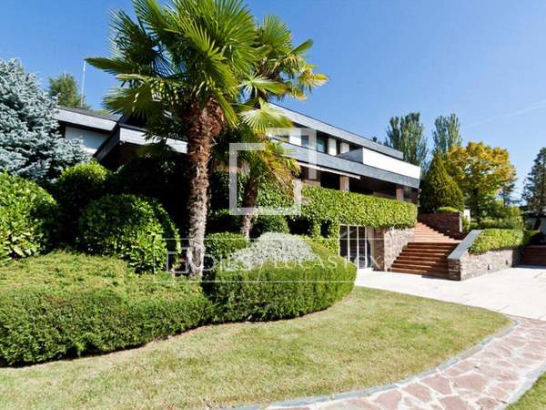 Casa rural de 3,700m² à venda em La Moraleja, Madrid