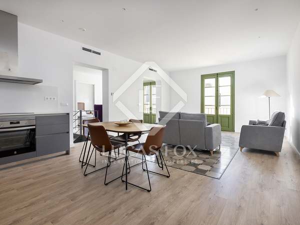 121m² dachgeschosswohnung mit 19m² terrasse zur Miete in Gótico