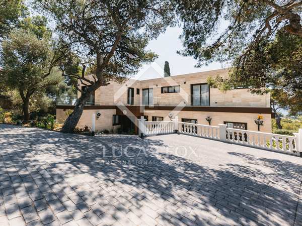 685m² house / villa for sale in Montemar, Barcelona