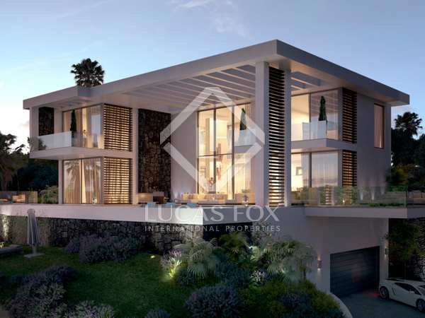 503m² villa with 71m² terrace for sale in Benahavís