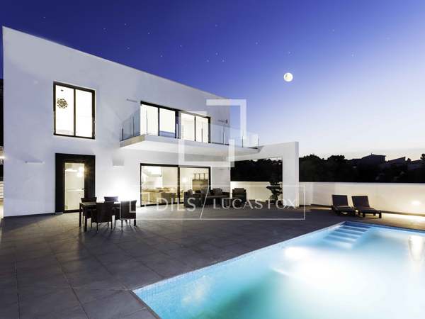 Terreno de 214m² with 40m² terraço à venda em Dénia