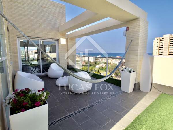 274m² penthouse with 161m² terrace for sale in Playa San Juan
