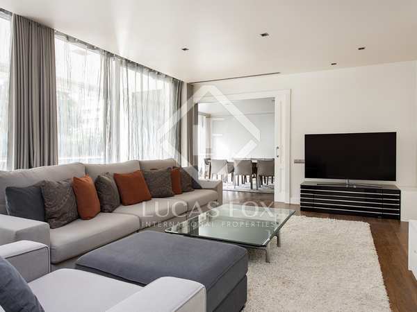 Квартира 480m², 30m² террасa аренда в Туро Парк, Барселона