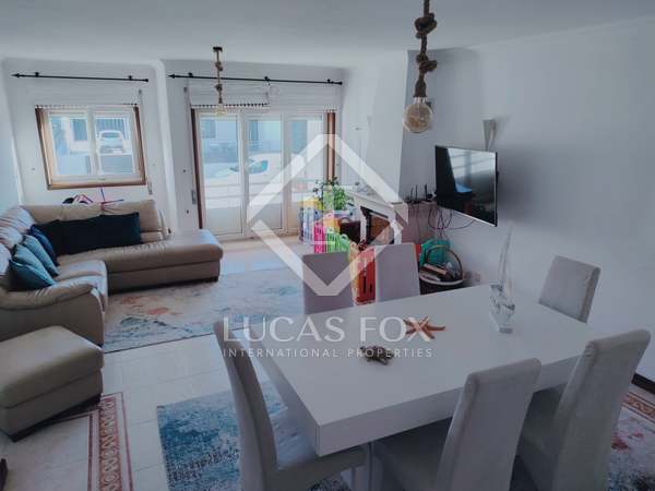 312m² house / villa with 50m² garden for sale in Porto