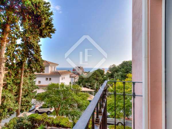 436m² house / villa with 83m² terrace for sale in Golden Mile