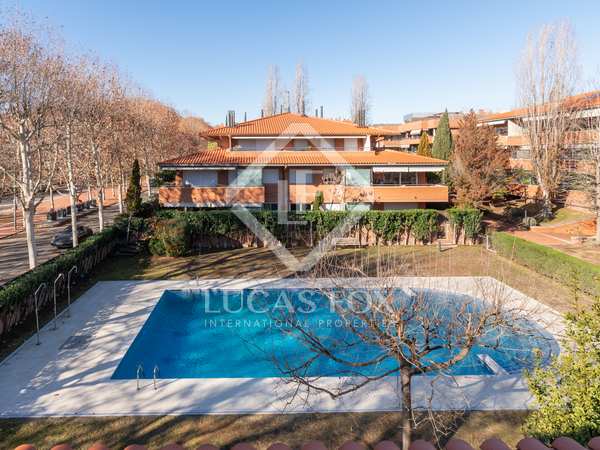 100m² apartment with 30m² terrace for rent in Sant Cugat