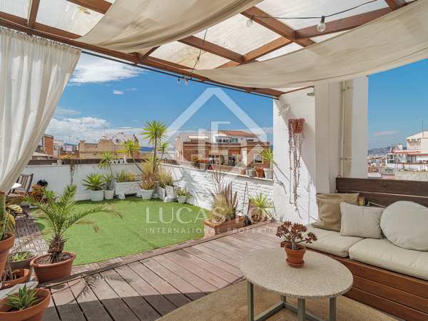 41m² penthouse with 31m² terrace for sale in Poble Sec