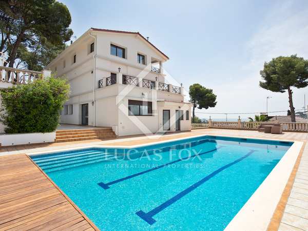 397m² house / villa for sale in Montemar, Barcelona