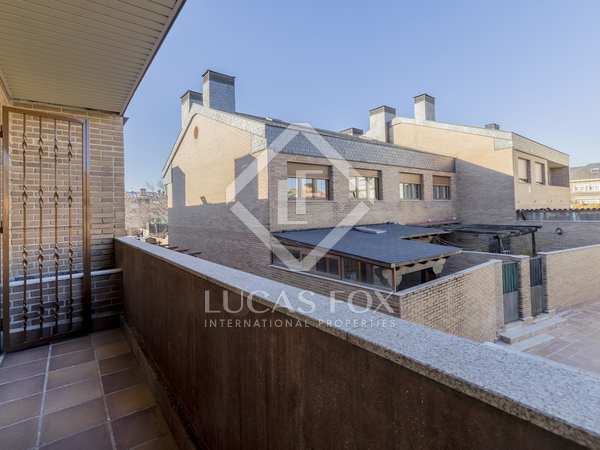 250m² house / villa with 35m² terrace for sale in Boadilla Monte