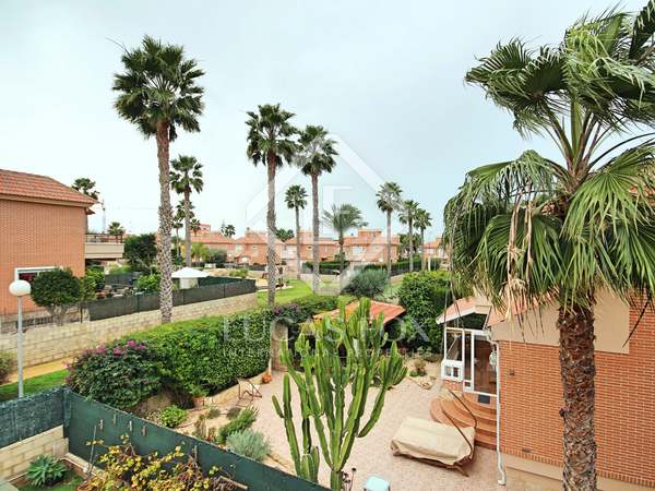 Casa / Villa de 215m² con 20m² terraza en venta en Alicante ciudad