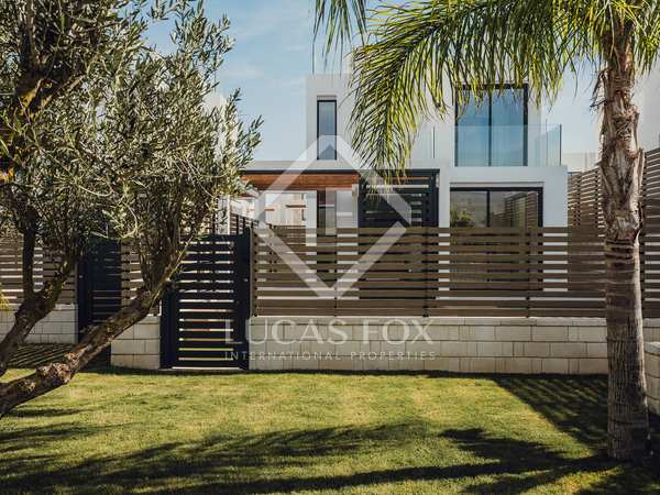 186m² house / villa with 97m² terrace for sale in San José