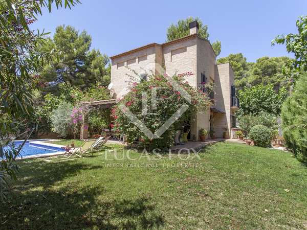 Casa de 250 m² con 430 m² de jardín en venta en Godella