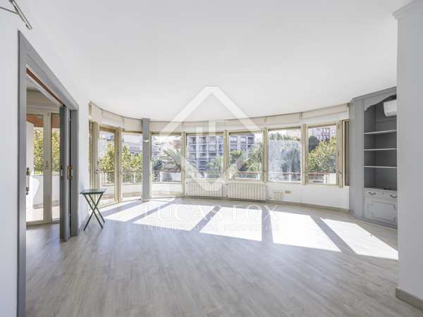 159m² apartment with 6m² terrace for rent in Gran Vía