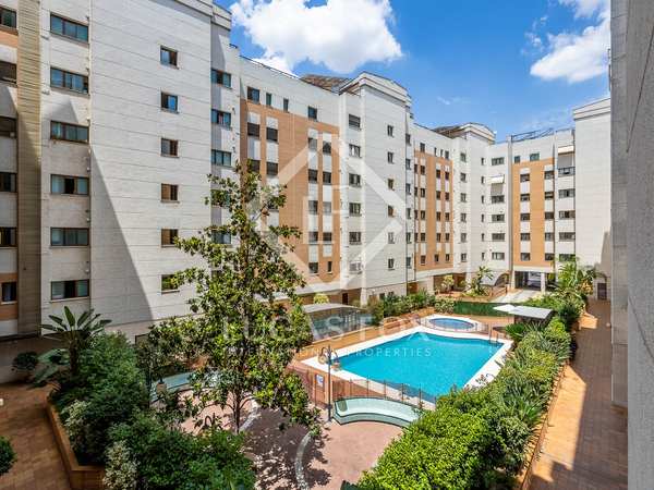 153m² apartment for sale in Sevilla, Spain